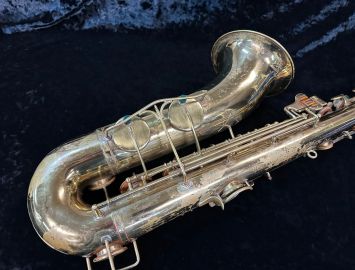 Photo Excellent! Vintage Bundy Tenor Saxophone – Selmer Elkhart IND, Serial #47688